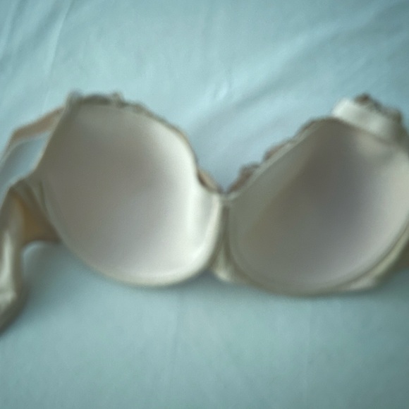 Le Mystere Dream Tisha Lace Full busted Bra size 40C in a cream colour. - Picture 6 of 7